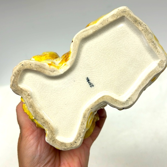 Vintage 6” ceramic hand painted Pekingese shaped planter made in Japan - Picture 4 of 10